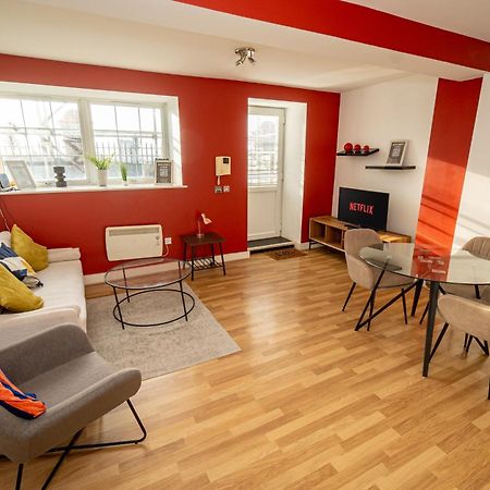 Cozy And Modern 2-Bed Apartment Swansea Eksteriør bilde