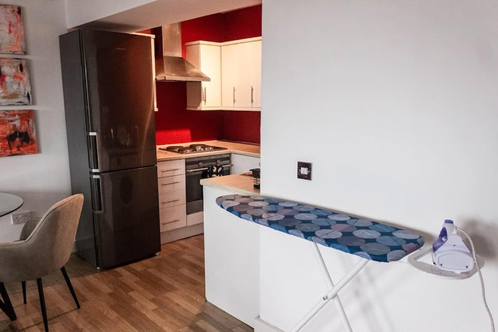 Cozy And Modern 2-Bed Apartment Swansea Eksteriør bilde