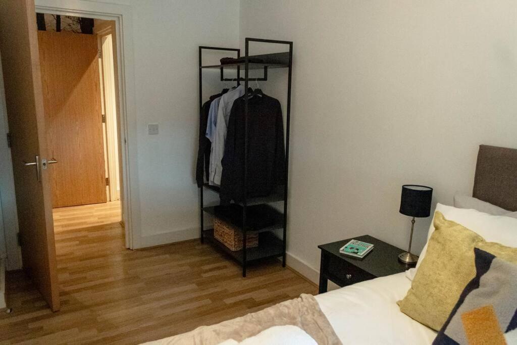 Cozy And Modern 2-Bed Apartment Swansea Eksteriør bilde