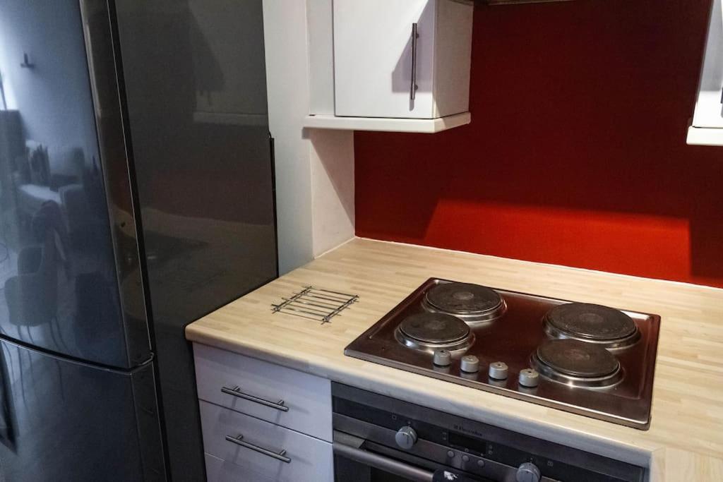 Cozy And Modern 2-Bed Apartment Swansea Eksteriør bilde