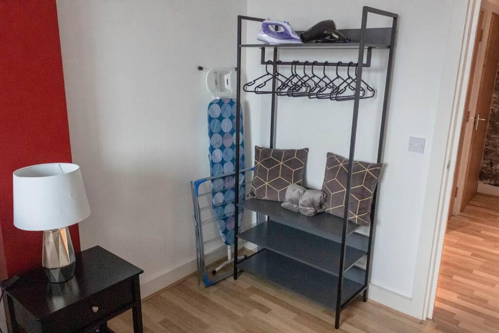 Cozy And Modern 2-Bed Apartment Swansea Eksteriør bilde