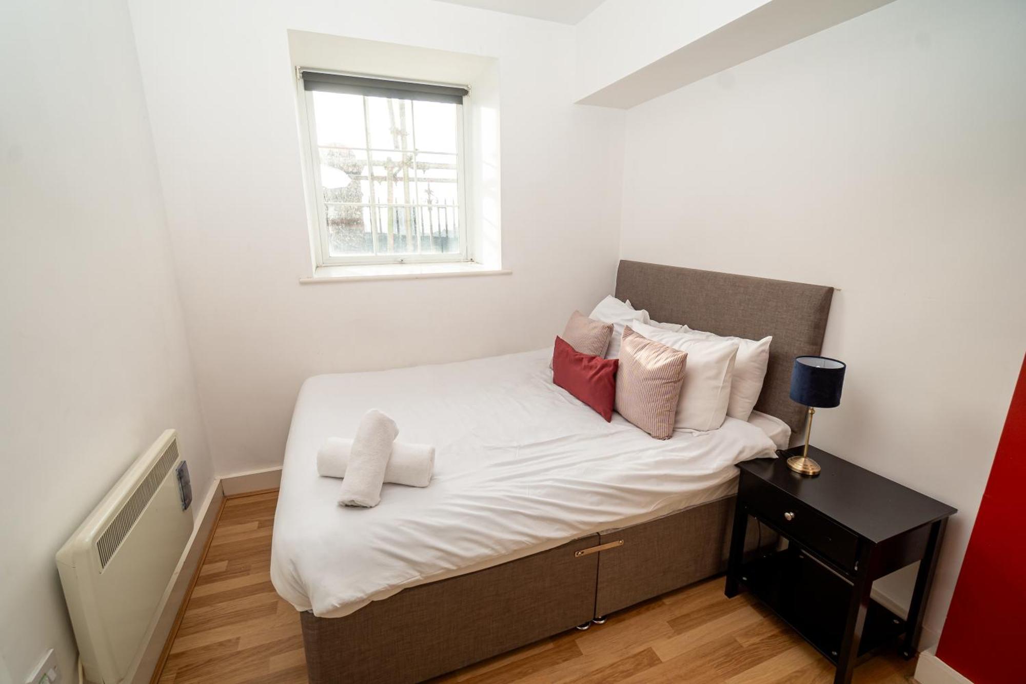Cozy And Modern 2-Bed Apartment Swansea Eksteriør bilde